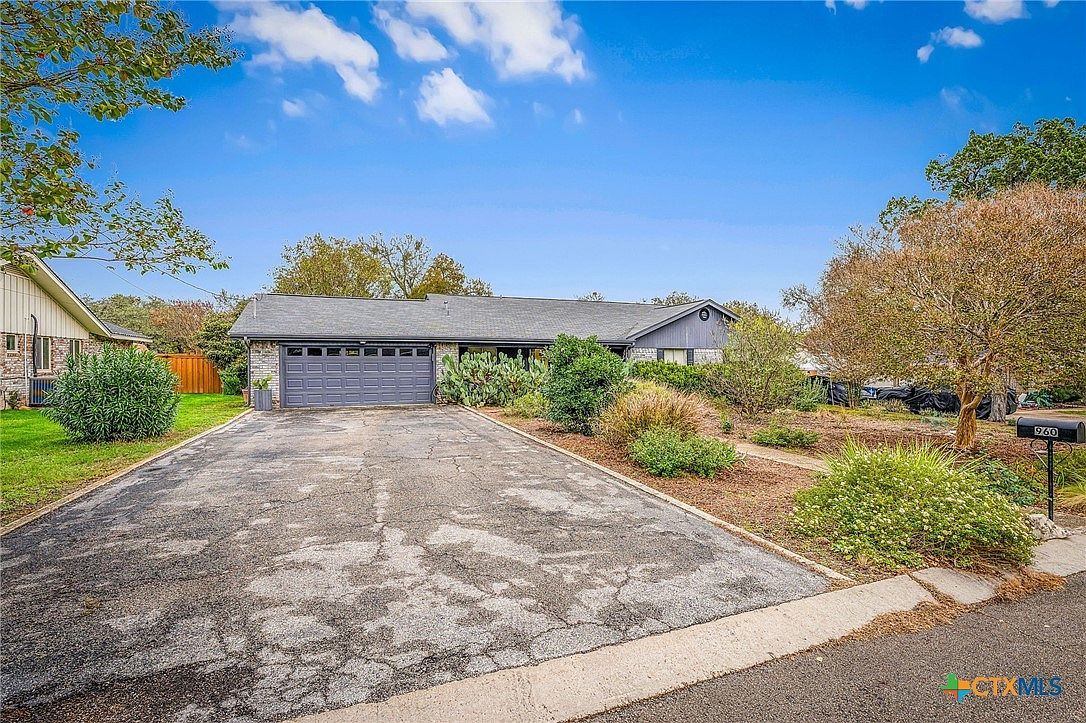 960 Twin Oaks Dr New Braunfels, TX 78130 - Thumbnail 5