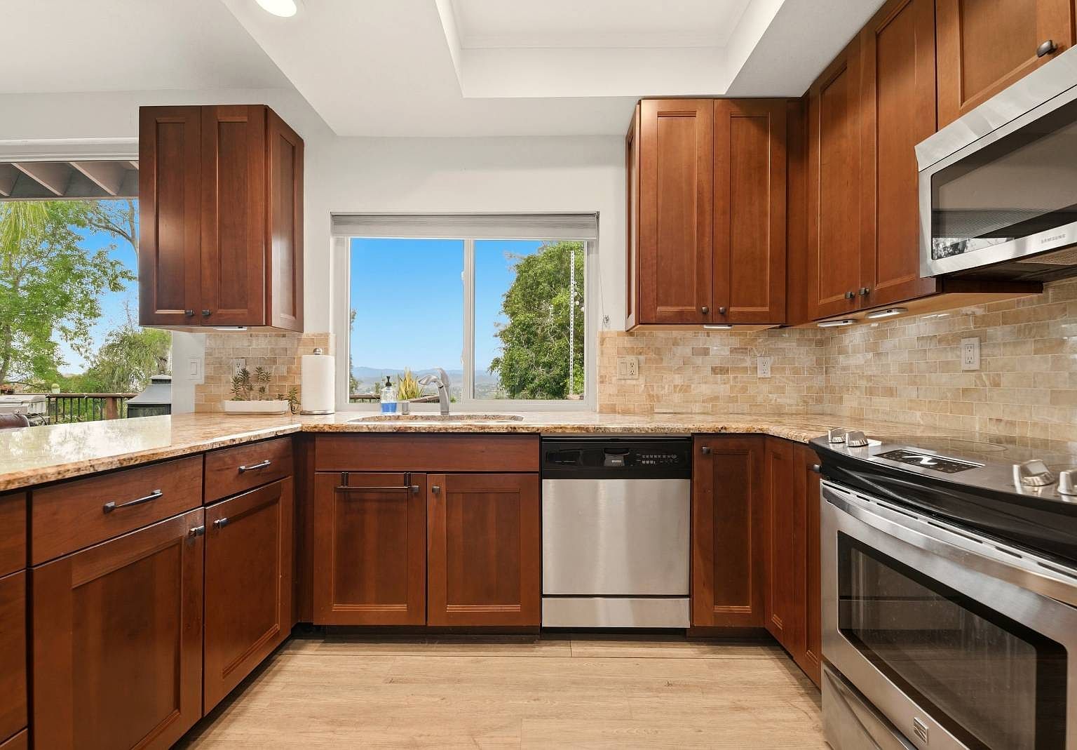 1658 San Luis Rey Ave Vista, CA 92084 - Thumbnail 5