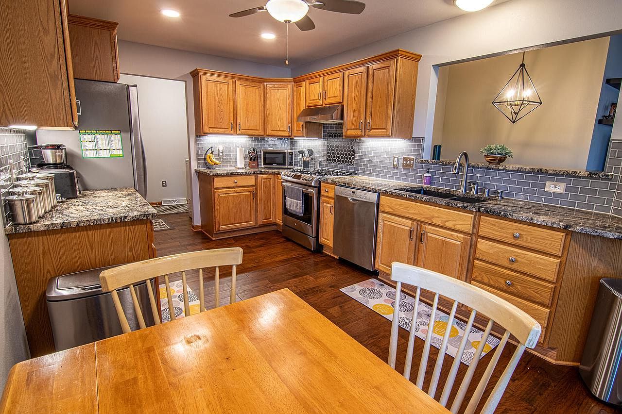 1218 Steeplechase Dr Watertown, WI 53094 - Thumbnail 5