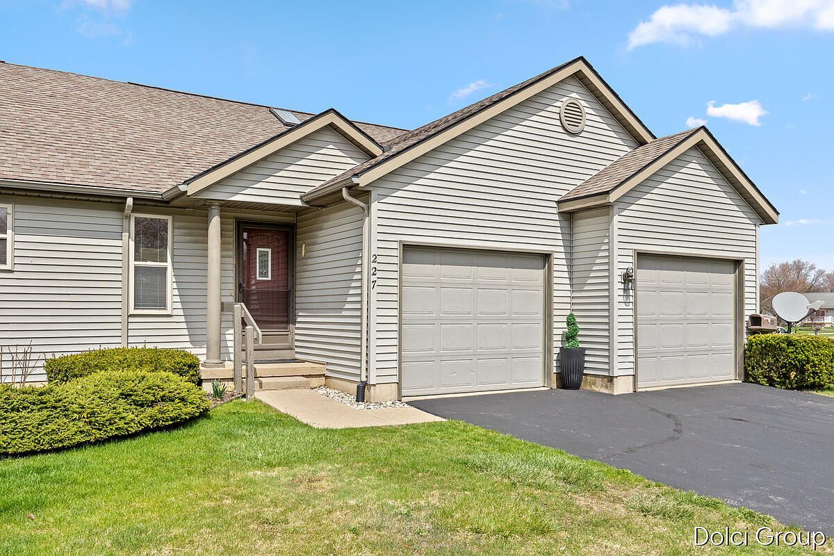 227 Heatherview St NW Sparta, MI 49345 - Thumbnail 5