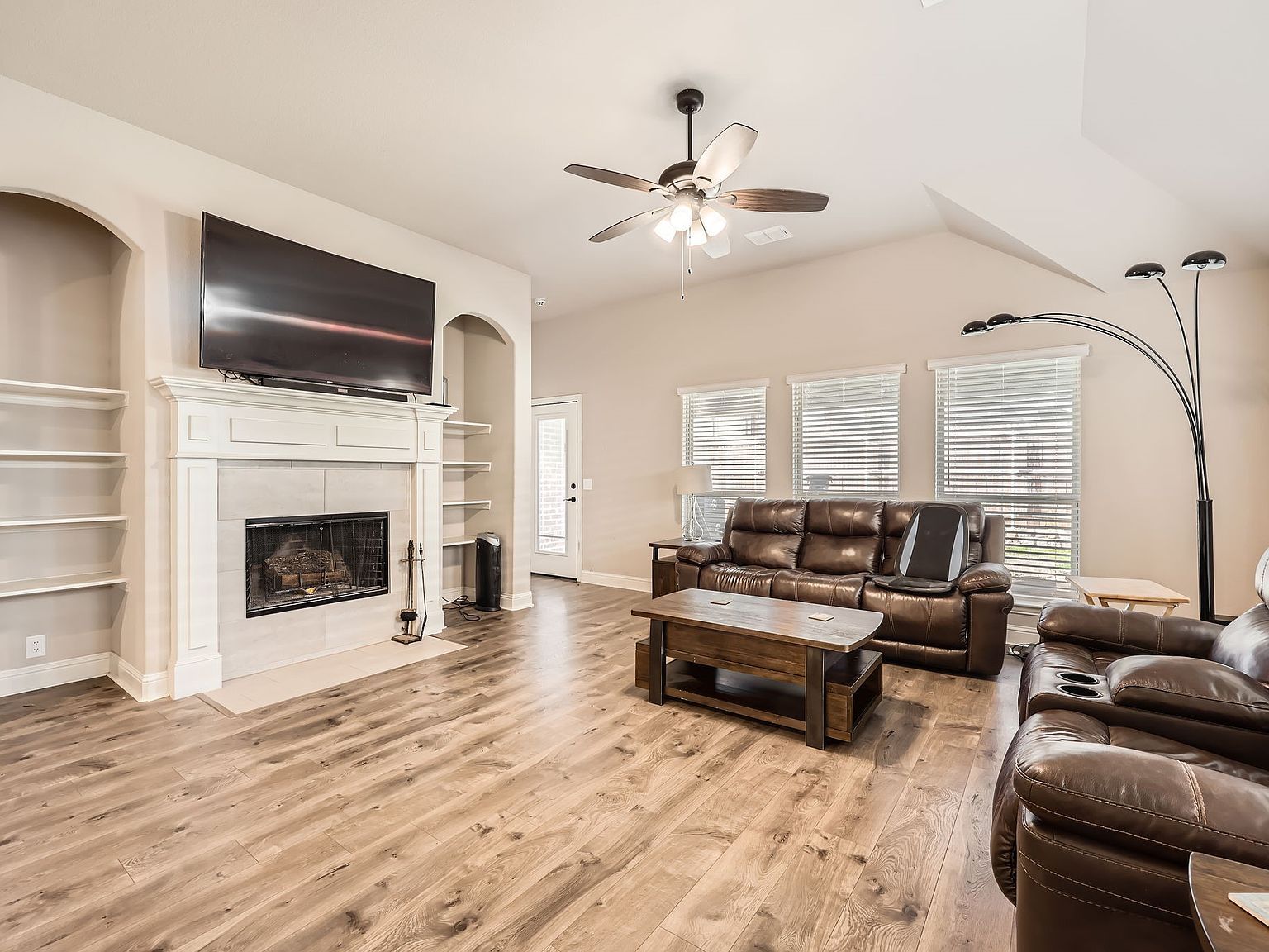 4200 Snowberry Ln Crowley, TX 76036 - Thumbnail 5