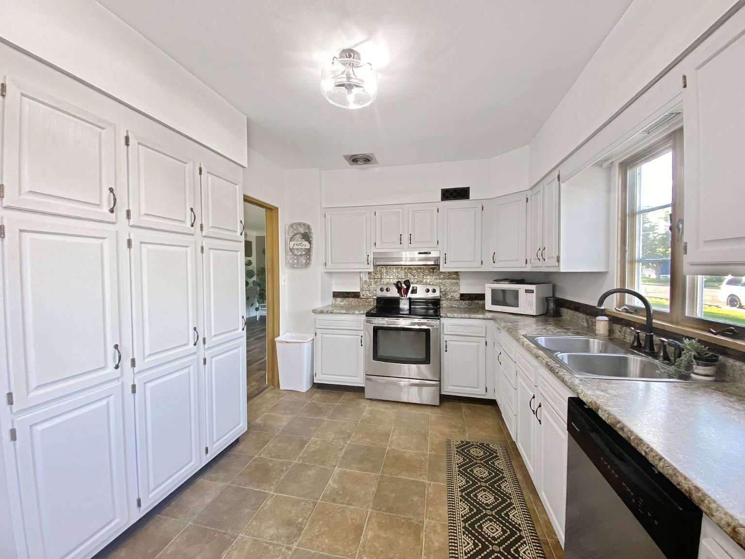 904 3rd St SW Sidney, MT 59270 - Thumbnail 5