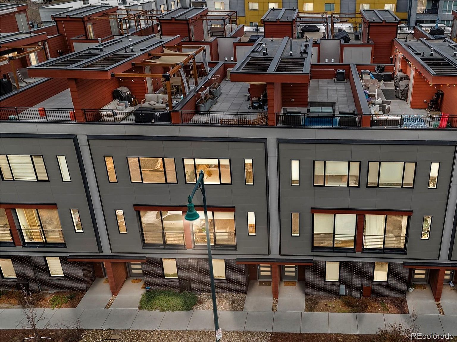 2350 Tremont Pl Unit 6 Denver, CO 80205 - Thumbnail 5