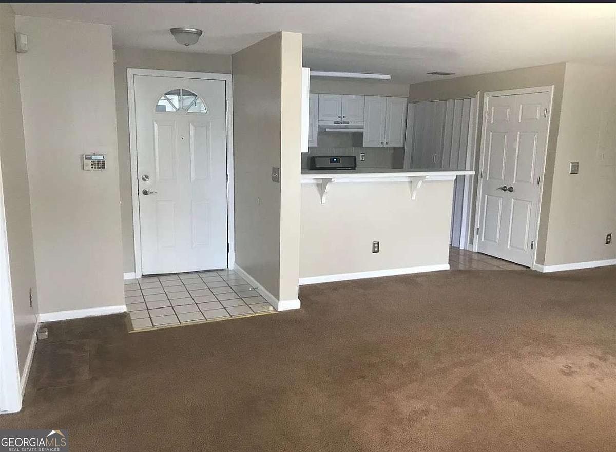 4241 Parkview Ct Stone Mountain, GA 30083 - Thumbnail 5