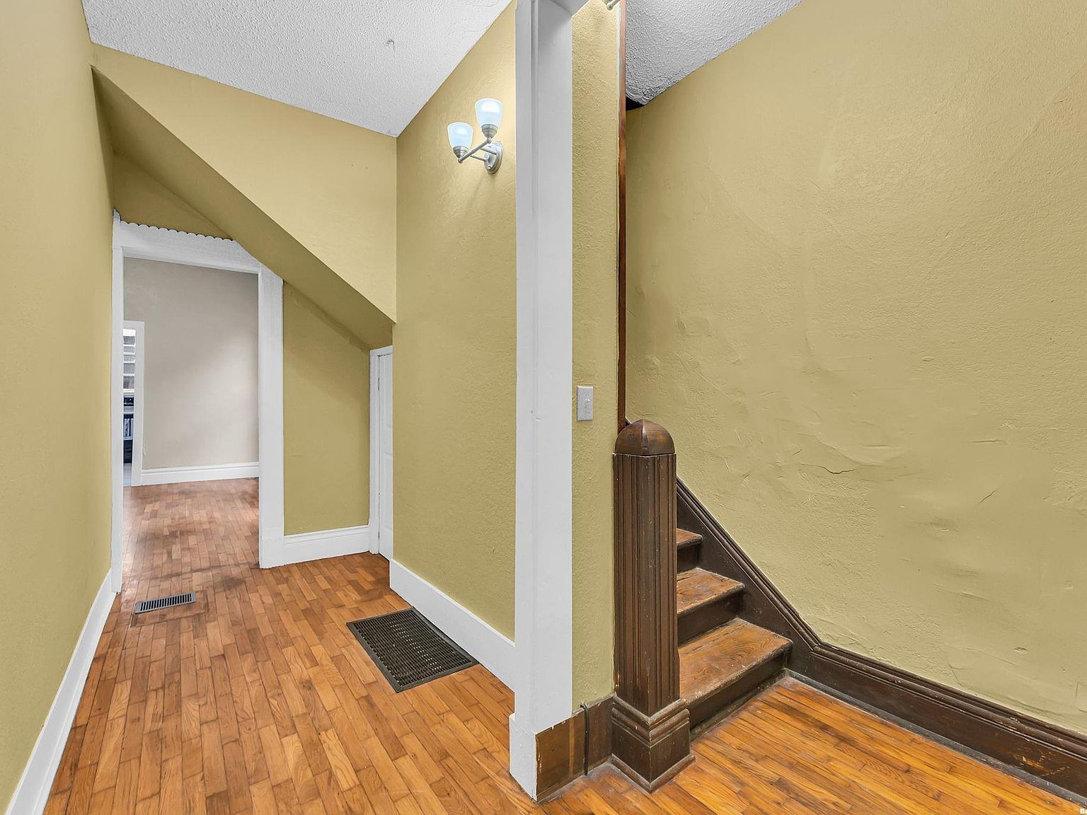 731 SW Lincoln St Topeka, KS 66606 - Thumbnail 5