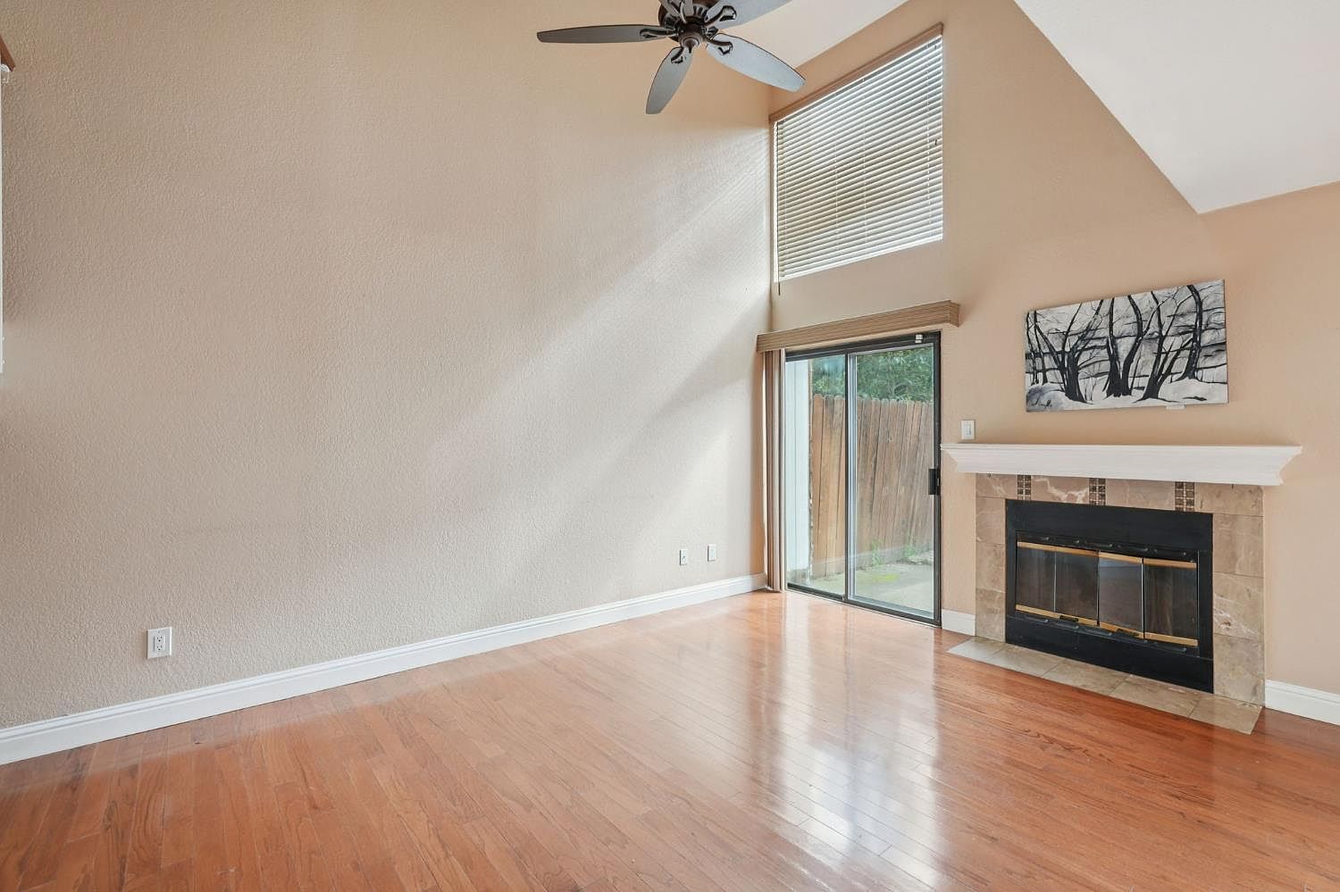 1353 Hood Rd Sacramento, CA 95825 - Thumbnail 5