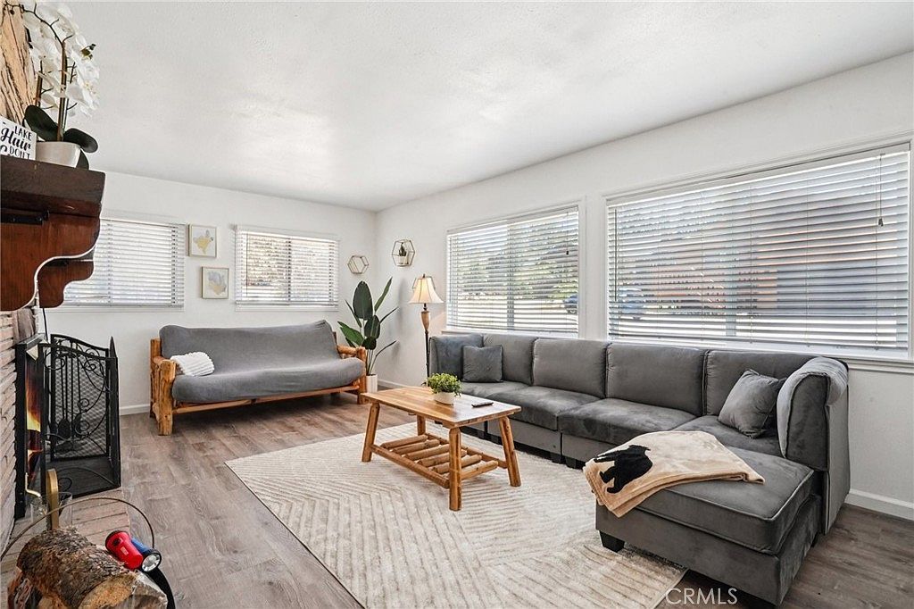 670 Villa Grove Ave Big Bear City, CA 92314 - Thumbnail 5