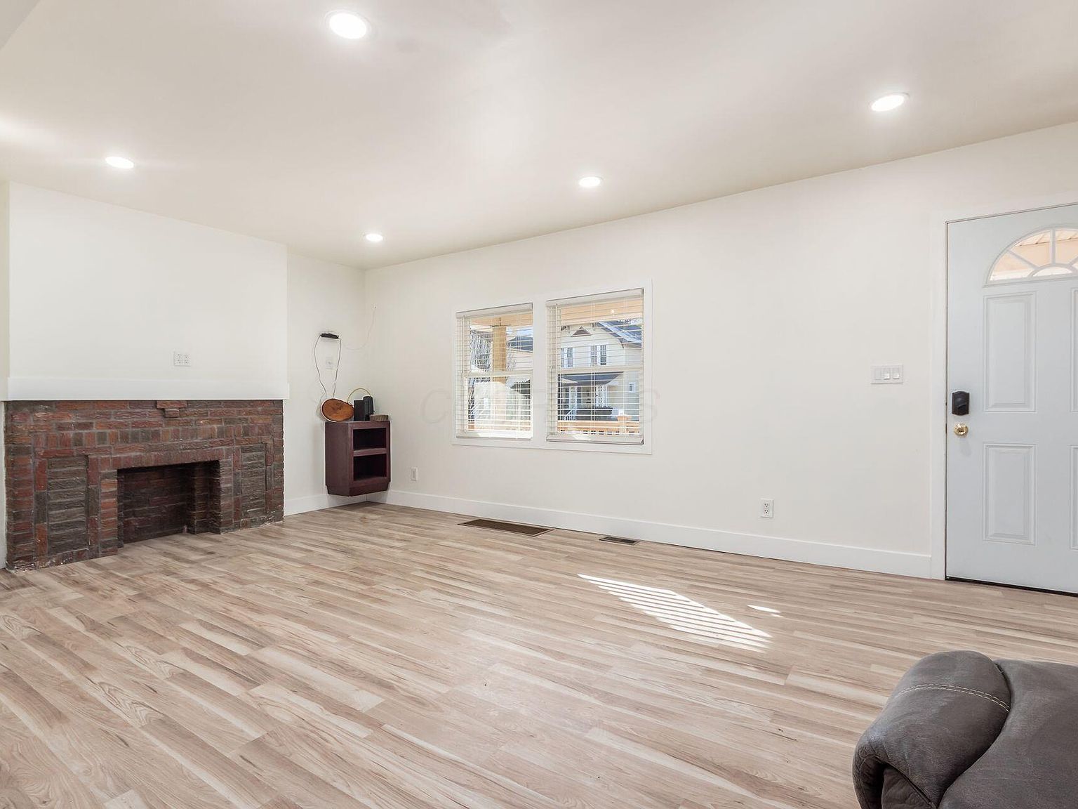 1120 Oakwood Ave Columbus, OH 43206 - Thumbnail 5