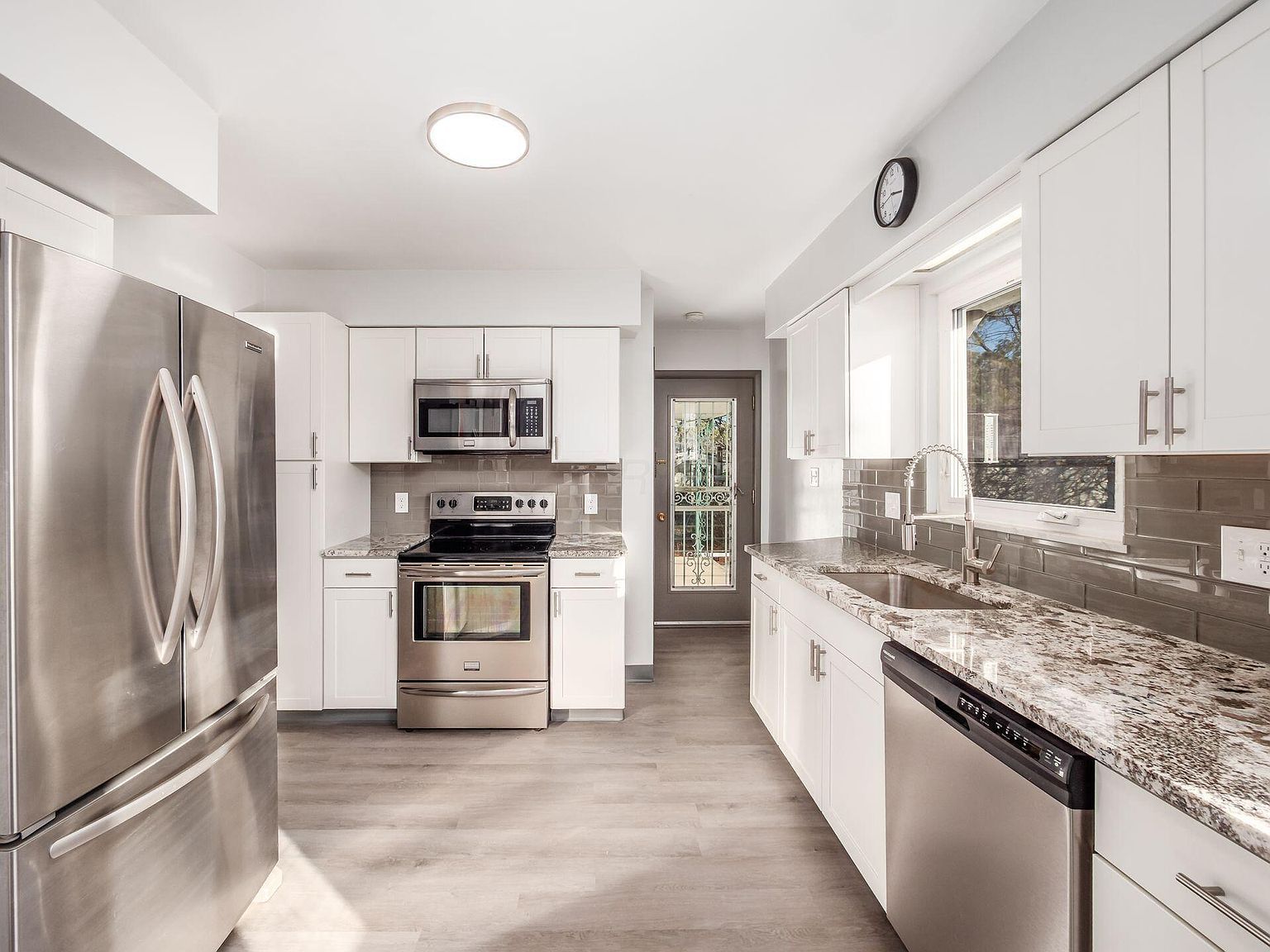 723 Drummond Ct Columbus, OH 43214 - Thumbnail 5