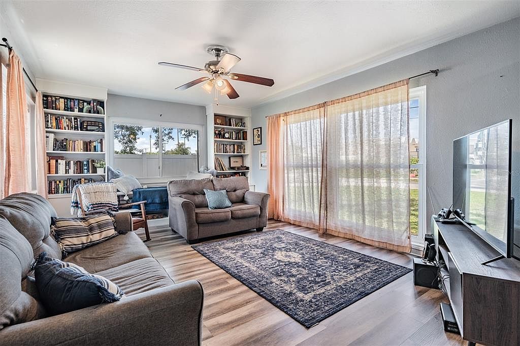 4601 N Emerald Ave Tampa, FL 33614 - Thumbnail 5