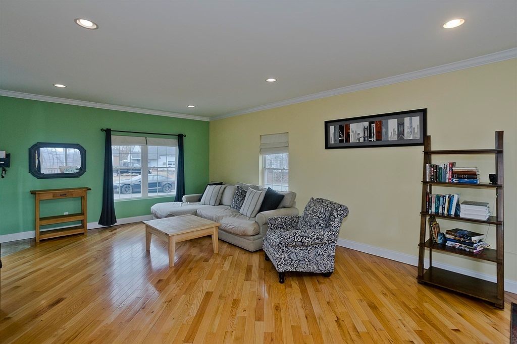 48 Mountain Ave West Springfield, MA 01089 - Thumbnail 5