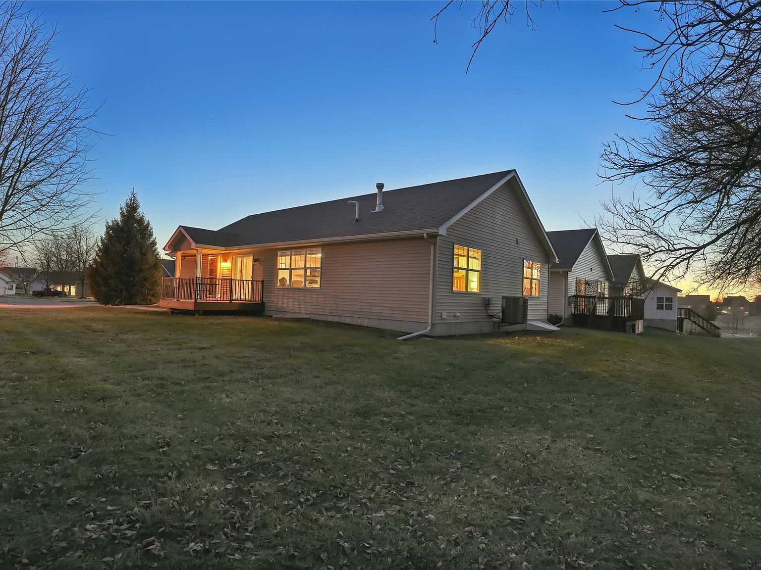 10011 N Glenstone Ct Johnston, IA 50131 - Thumbnail 5