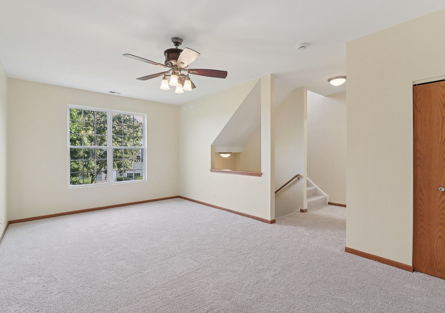 1475 W Sedgewood Ct Round Lake, IL 60073 - Thumbnail 5