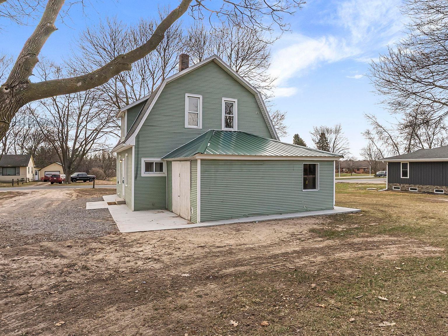 222 S Pine St Mc Bain, MI 49657 - Thumbnail 5