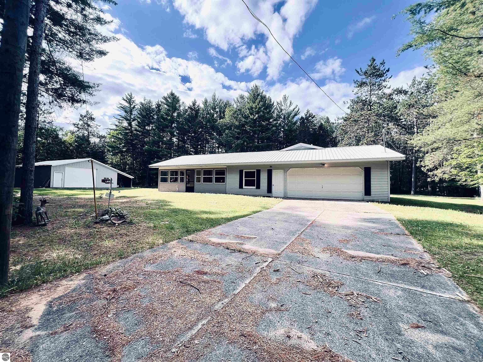 5905 E Moorestown Rd Lake City, MI 49651 - Thumbnail 5