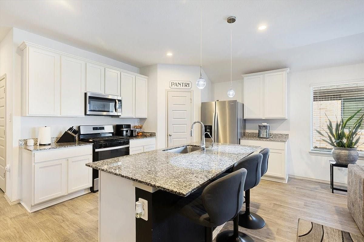 9714 Wall St Texas City, TX 77591 - Thumbnail 5