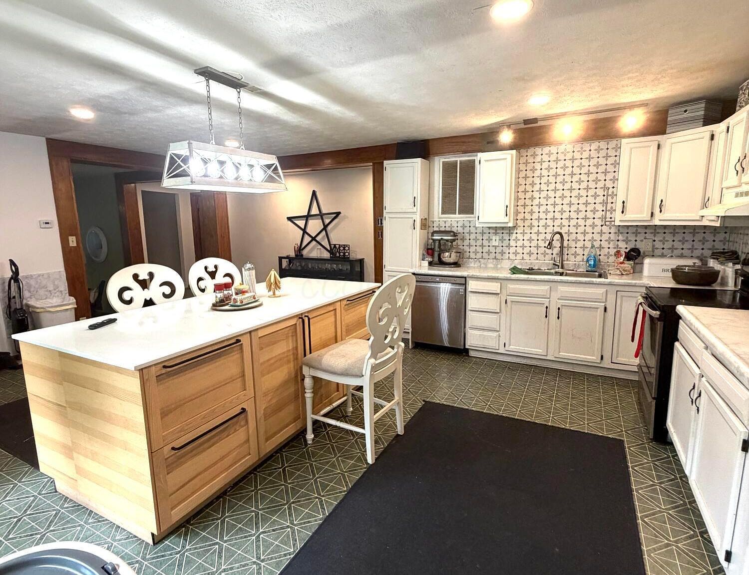 450 E Brown St New Lexington, OH 43764 - Thumbnail 5