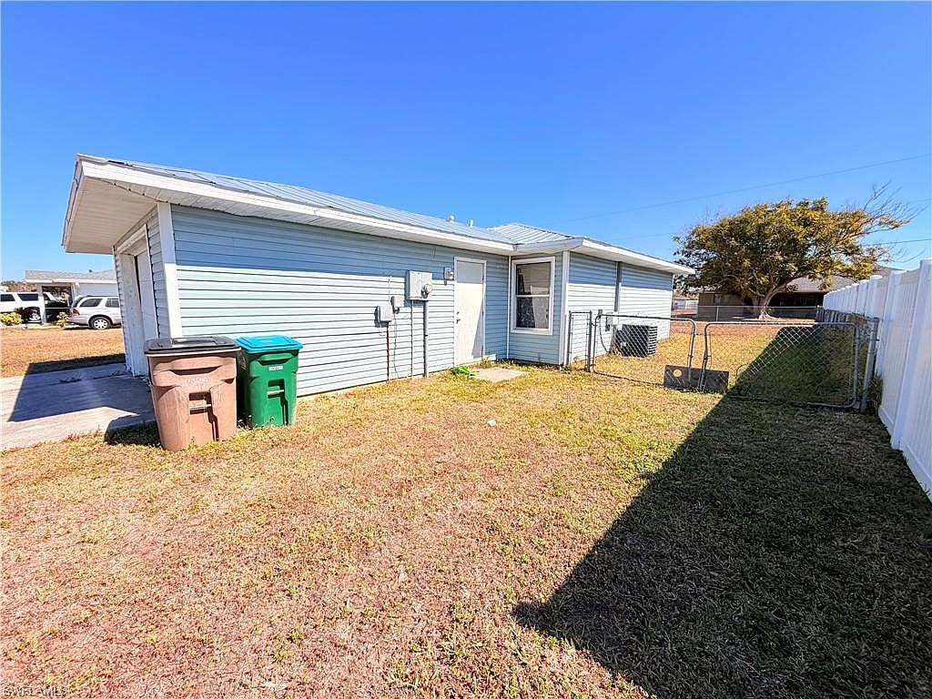 419 NE 16th Pl Cape Coral, FL 33909 - Thumbnail 5