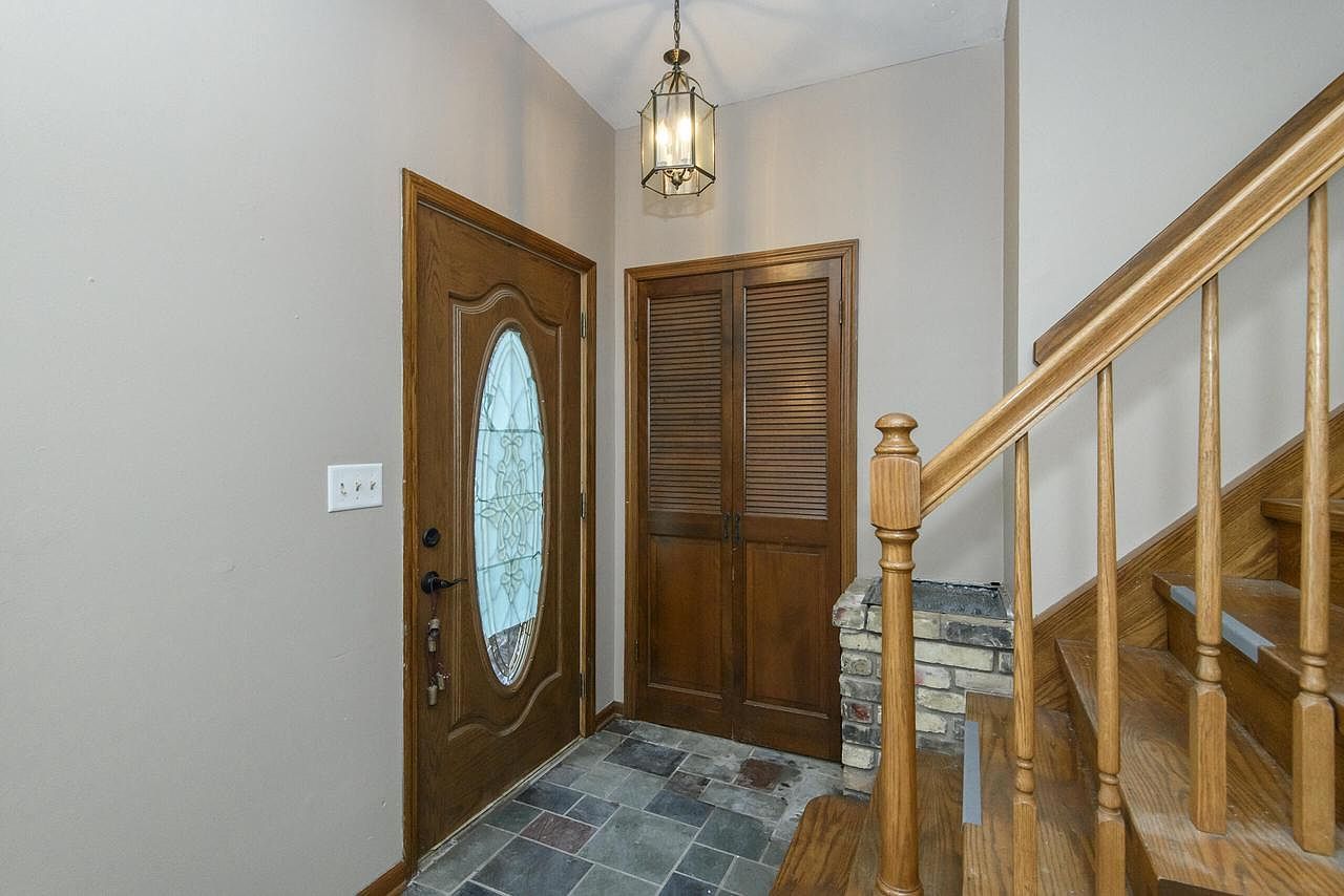 471 W South St Oconomowoc, WI 53066 - Thumbnail 5