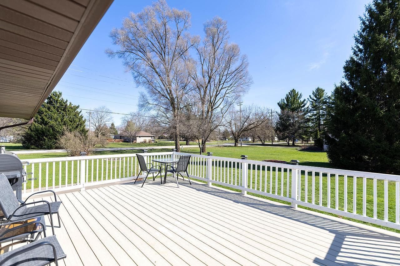 S17W37015 Henry St Dousman, WI 53118 - Thumbnail 5