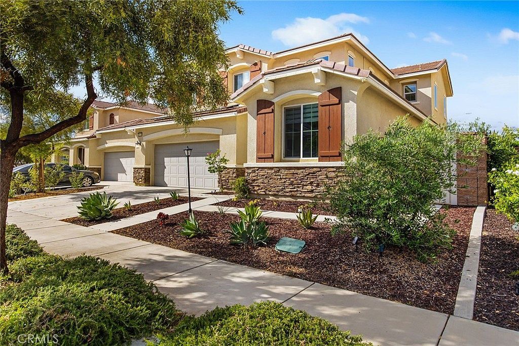 26130 Plumcot Dr Corona, CA 92883 - Thumbnail 5