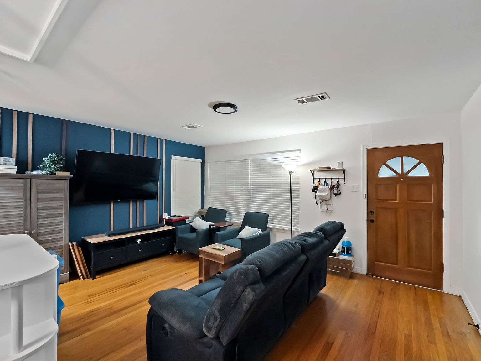 3035 Lasca St Dallas, TX 75227 - Thumbnail 5