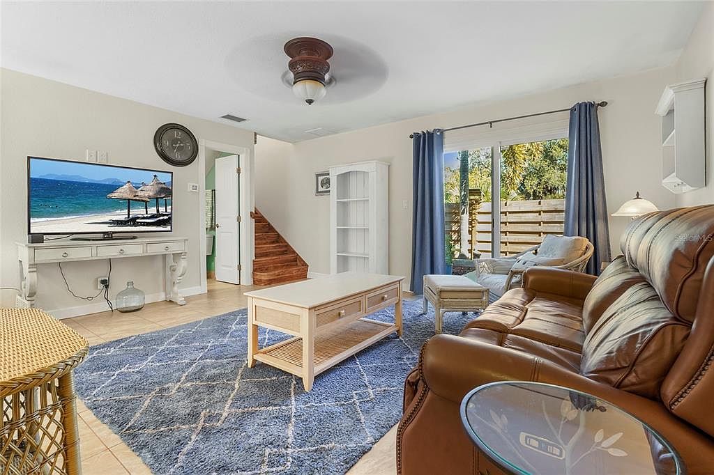 1143 Longfellow Rd Sarasota, FL 34243 - Thumbnail 5