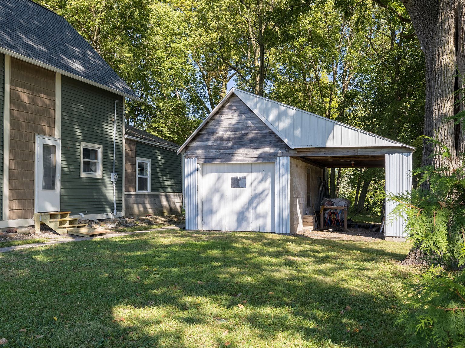 408 E Graham St Kentland, IN 47951 - Thumbnail 5