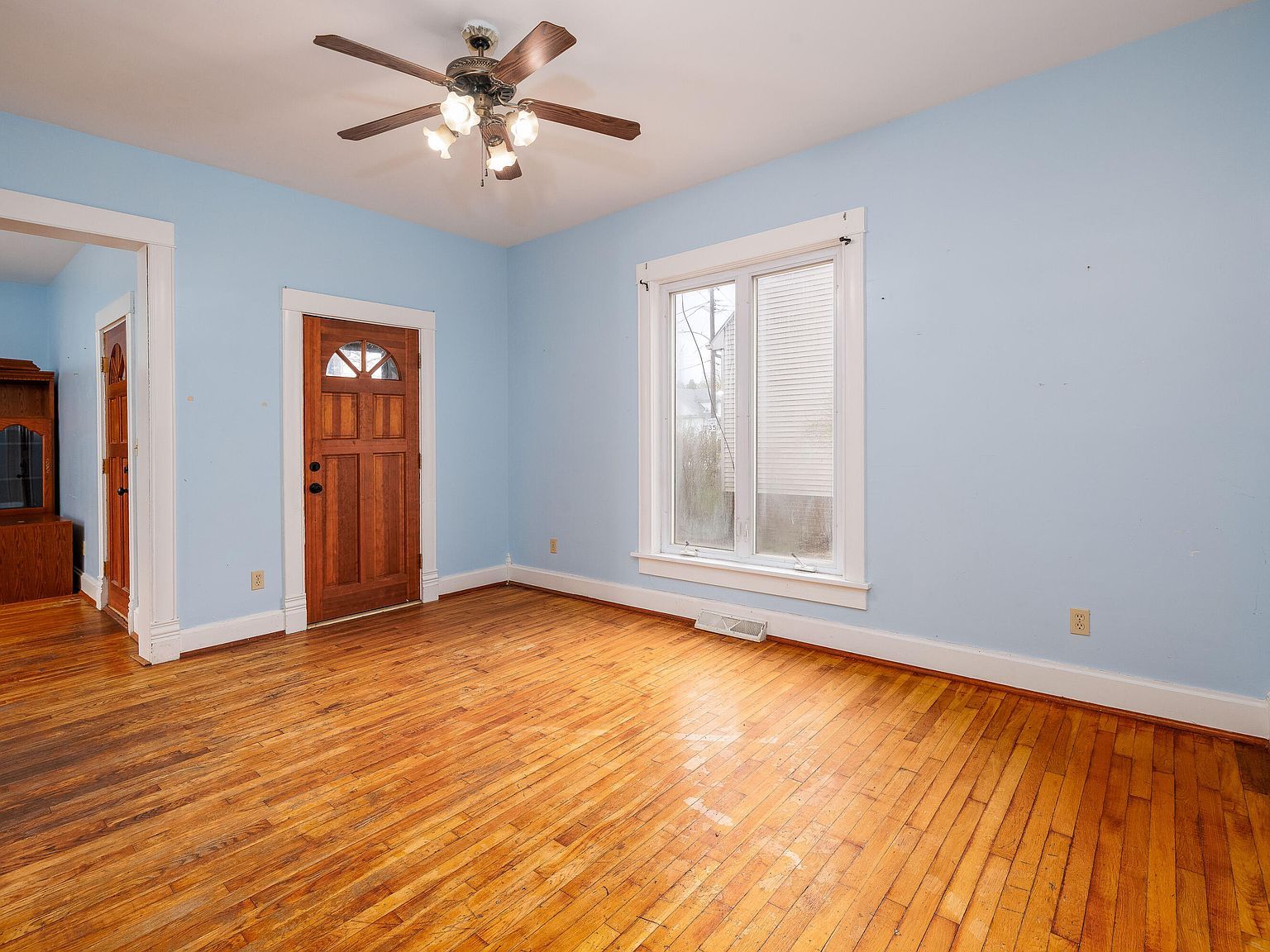 321 E Main St Brook, IN 47922 - Thumbnail 5