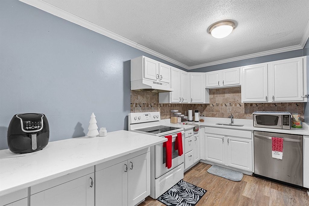 1 Chapel Hill Dr APT 2 Plymouth, MA 02360 - Thumbnail 5