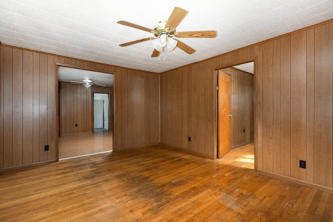 556 E Gay St Harrisonburg, VA 22802 - Thumbnail 5