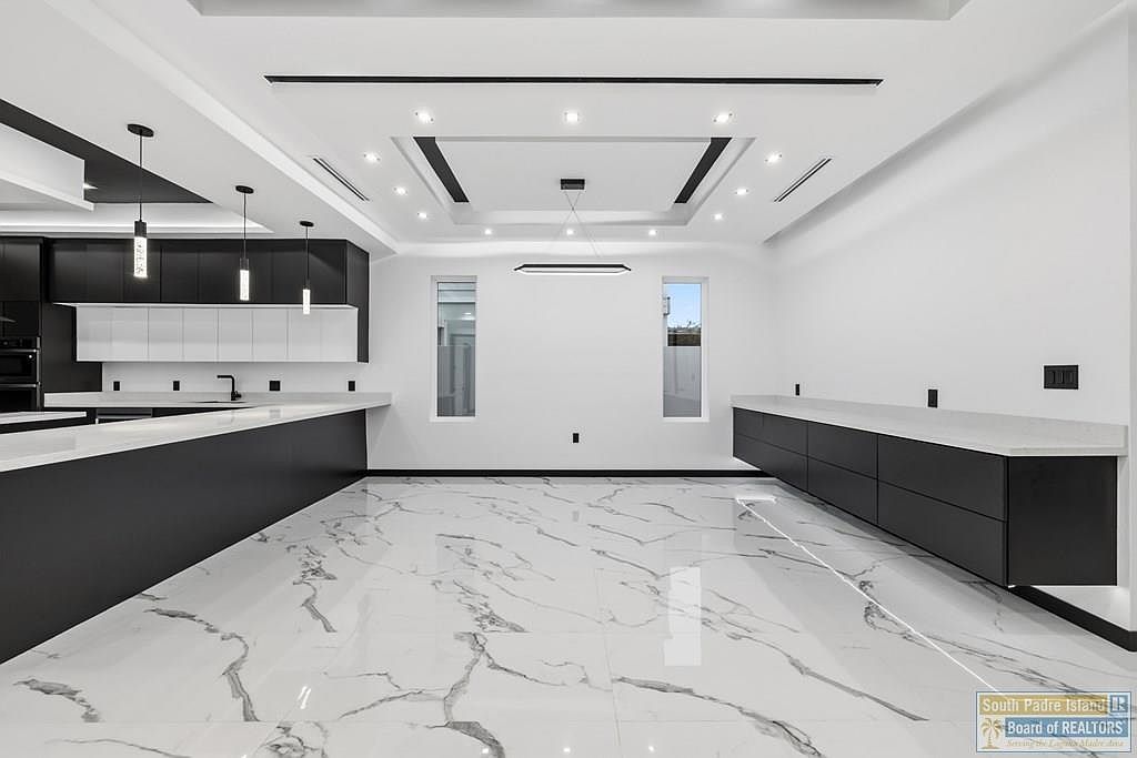 203 W Lantana St South Padre Island, TX 78597 - Thumbnail 5