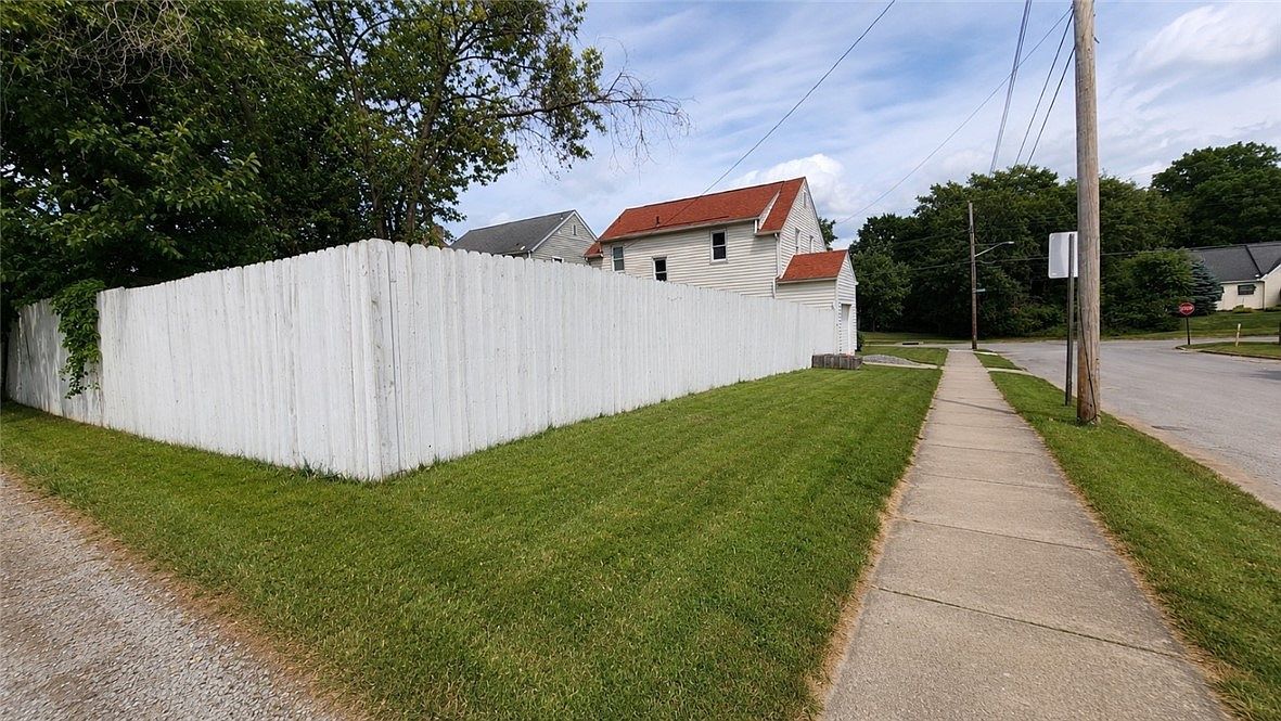 2201 Delaware Ave New Castle, PA 16105 - Thumbnail 5