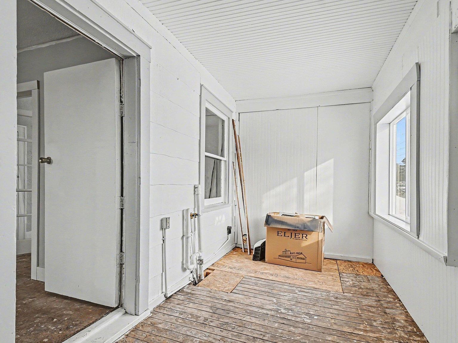 531 S Logan St South Bend, IN 46615 - Thumbnail 5