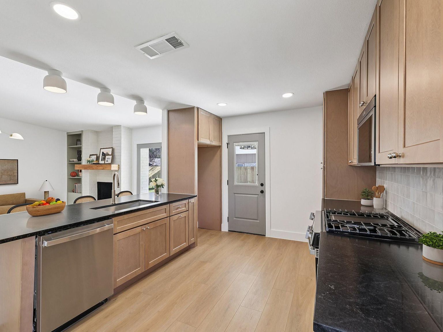 10424 Quail Ridge Dr Austin, TX 78758 - Thumbnail 5