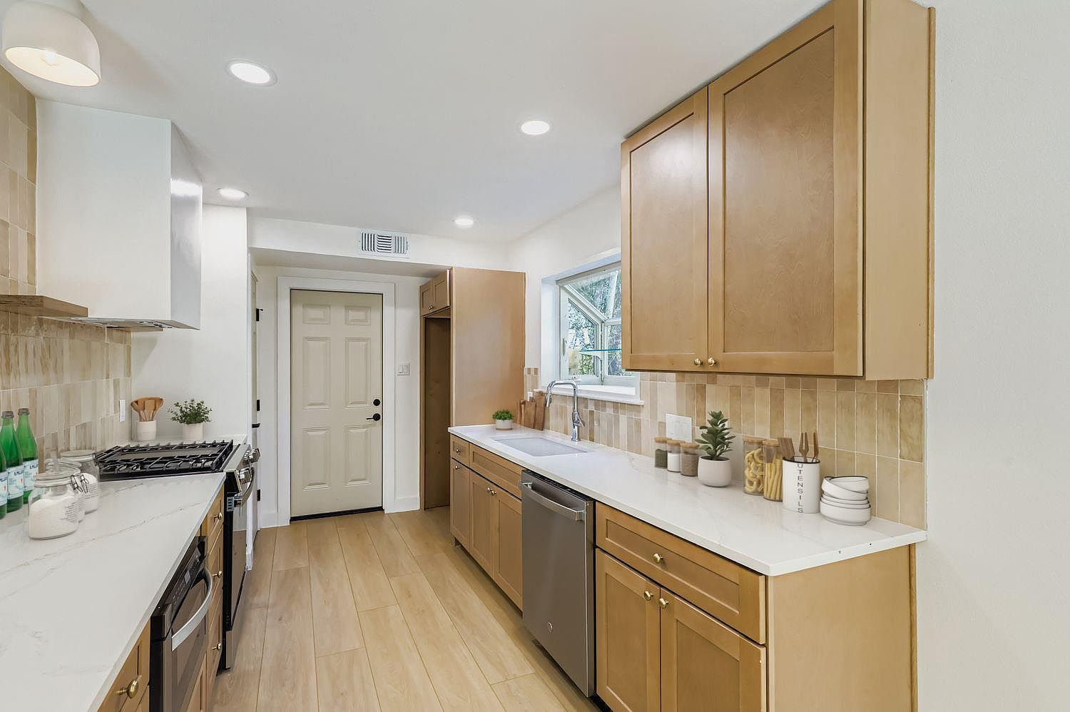 10407 Robinwood Cir Austin, TX 78758 - Thumbnail 5