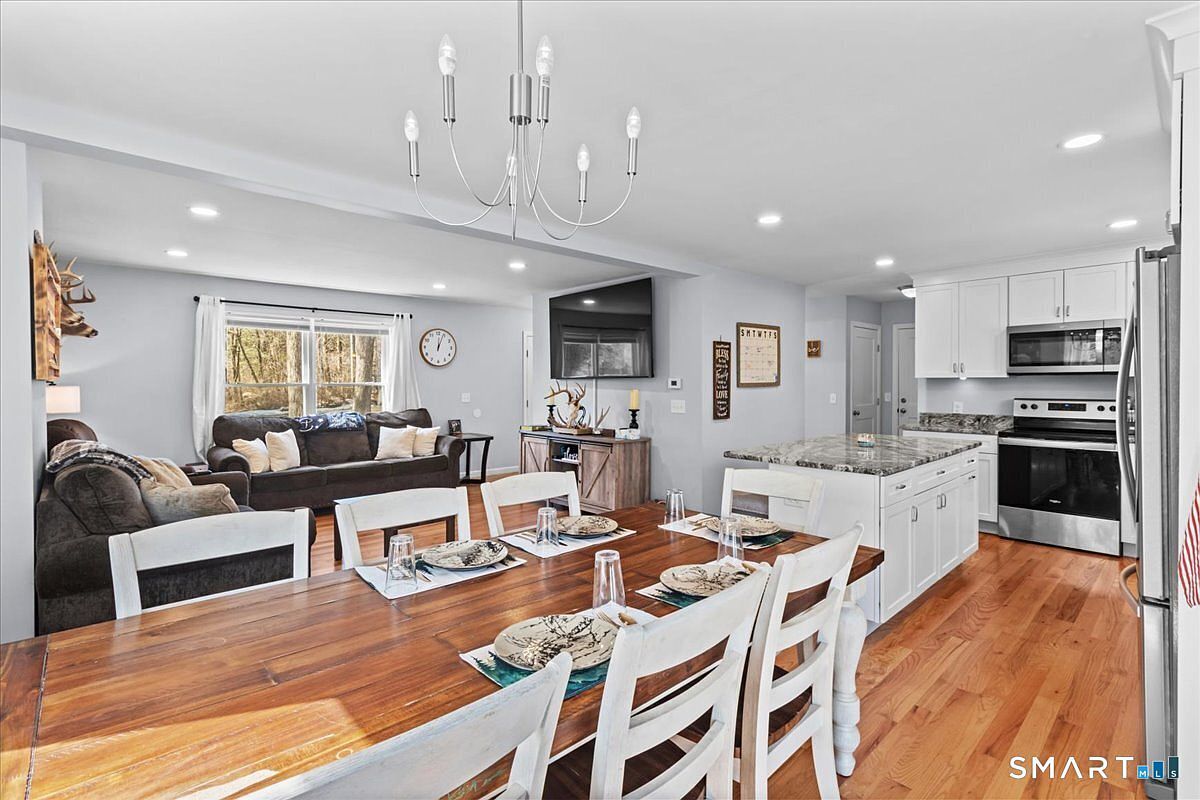 26 2nd St Lebanon, CT 06249 - Thumbnail 5