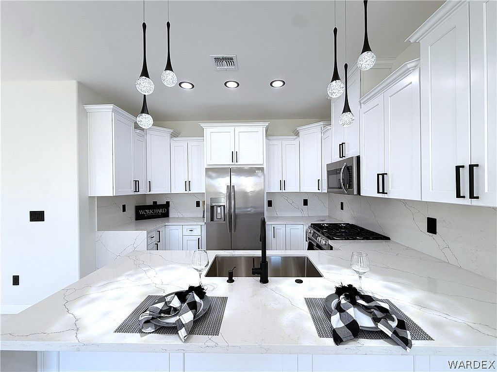 1070 Zircon Cir Bullhead City, AZ 86442 - Thumbnail 5