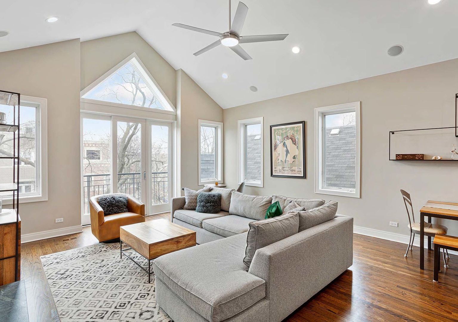 2657 N Racine Ave #3 Chicago, IL 60614 - Thumbnail 5