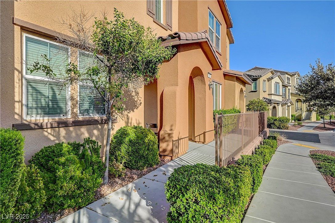 11420 Ogden Mills Dr Unit 101 Las Vegas, NV 89135 - Thumbnail 5