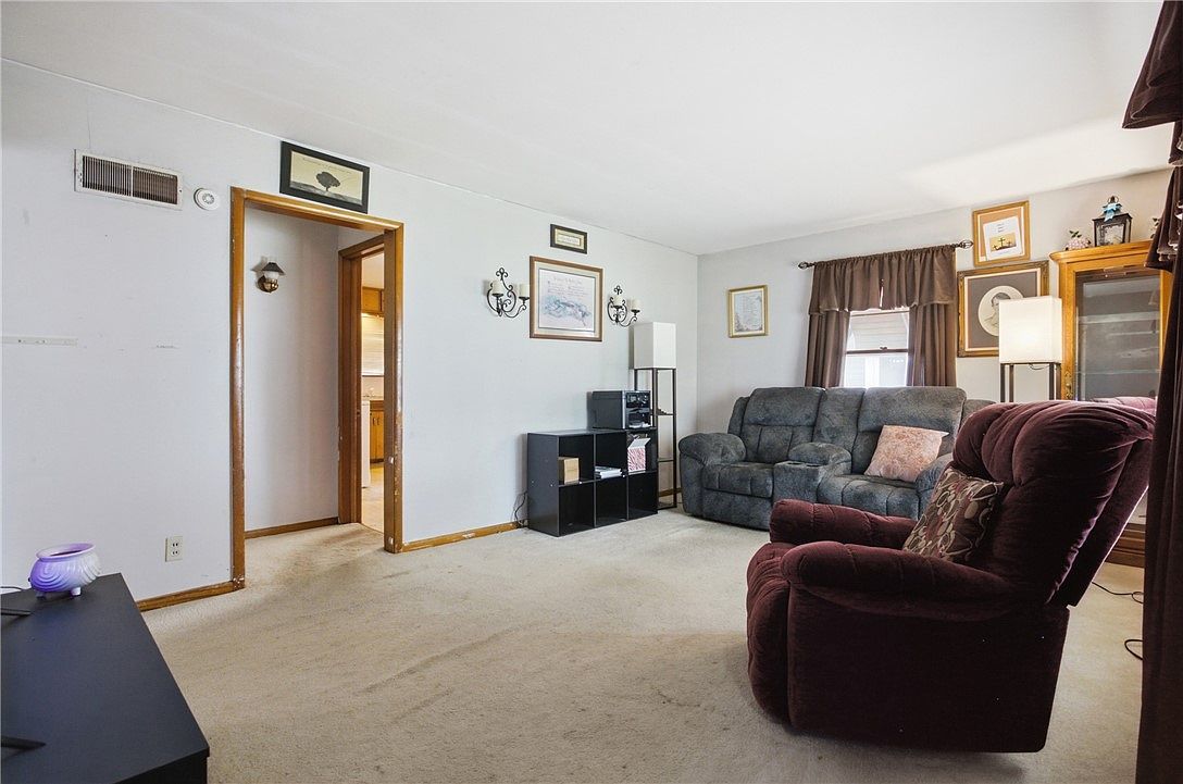 1104 S 17th St Mattoon, IL 61938 - Thumbnail 5