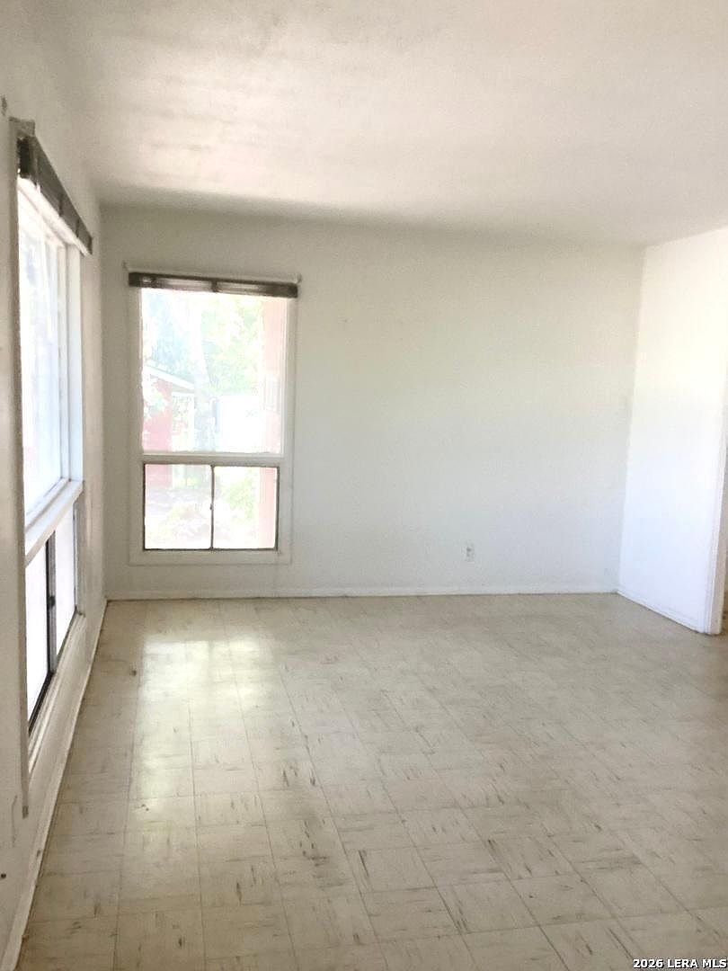 7502 Glacier Ln San Antonio, TX 78209 - Thumbnail 5