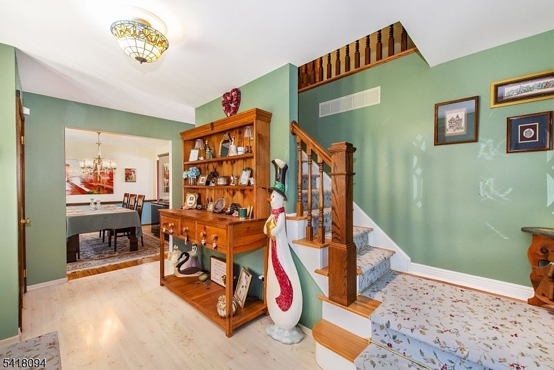 9 McAtee Ln Wanaque, NJ 07465 - Thumbnail 5