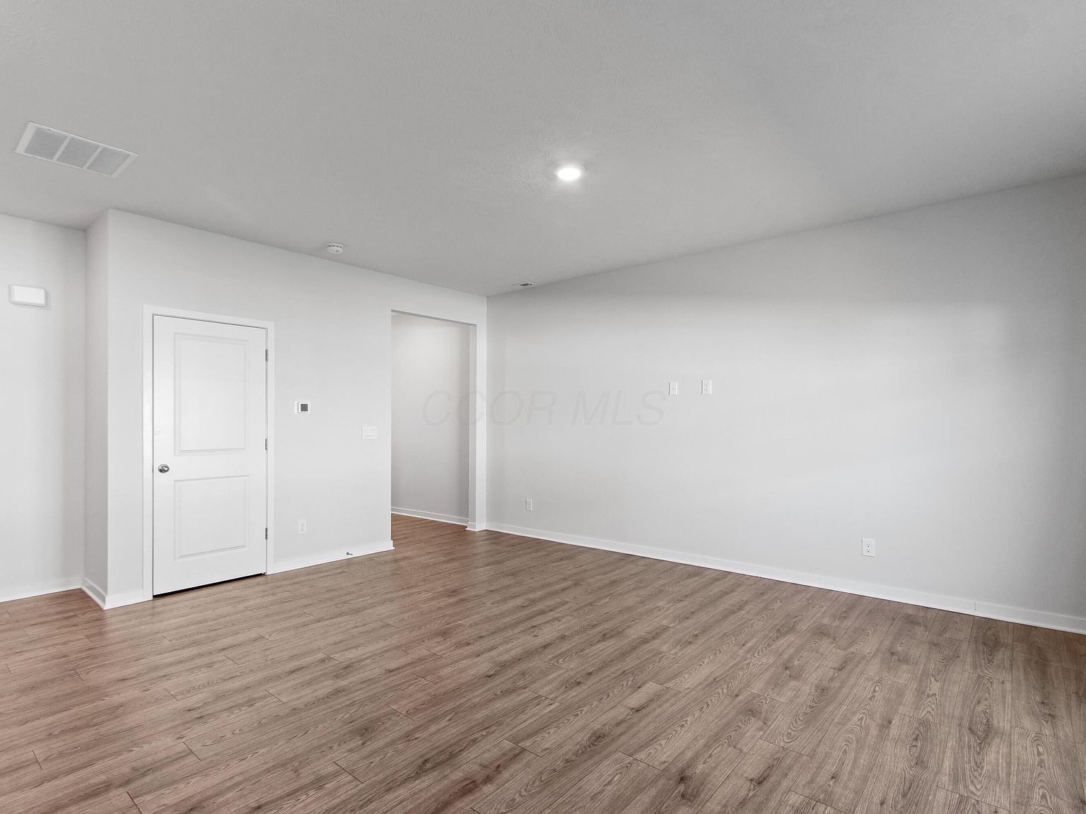 6356 Ripken St Columbus, OH 43228 - Thumbnail 5