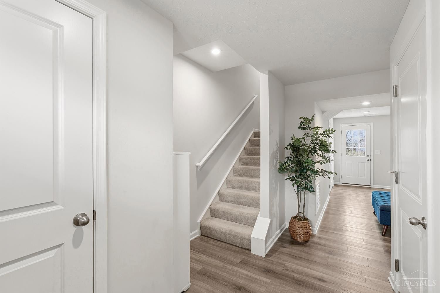 9862 Dunlap Dr Cincinnati, OH 45251 - Thumbnail 5