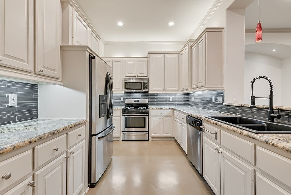 5113 Vandelia St Dallas, TX 75235 - Thumbnail 5
