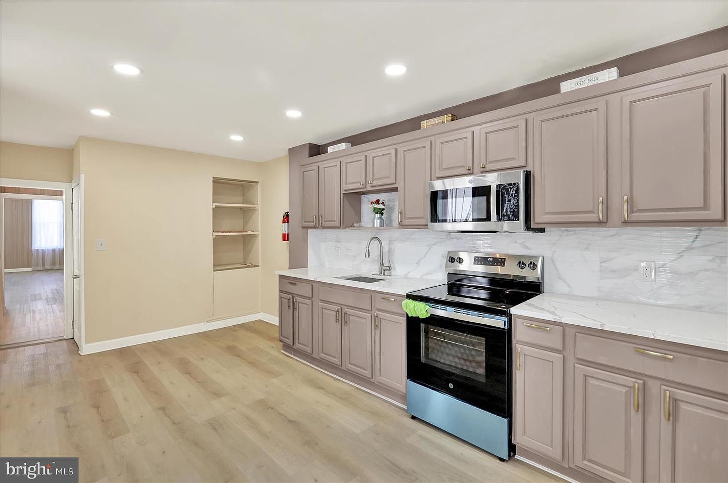 218 N Front St Reading, PA 19601 - Thumbnail 5