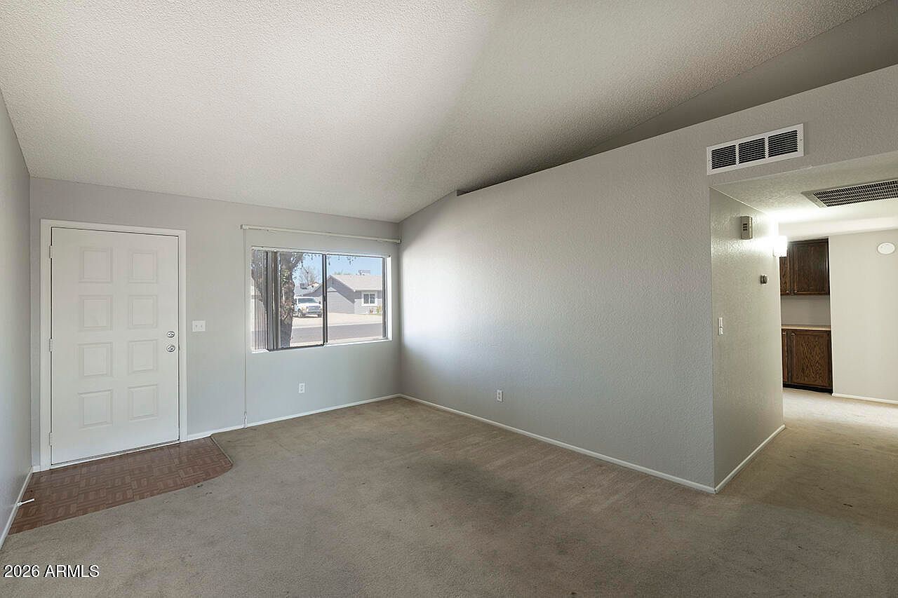 9403 W Sunnyslope Ln Peoria, AZ 85345 - Thumbnail 5