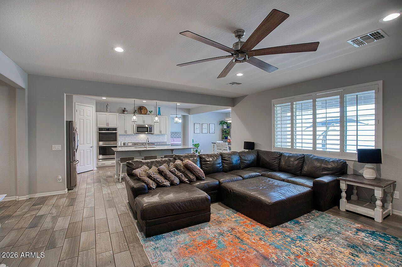 16094 W Desert Hills Dr Surprise, AZ 85379 - Thumbnail 5