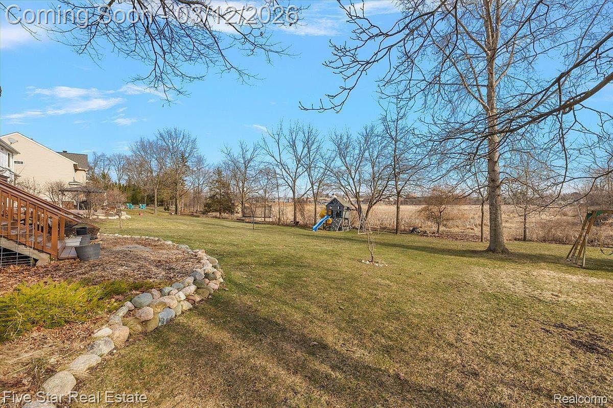 1047 Saddle Dr South Lyon, MI 48178 - Thumbnail 5